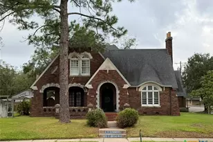 401 E Broadway, Cuero, TX 77954 - Photo 1