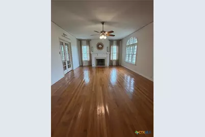 401 E Broadway, Cuero, TX 77954 - Photo 31