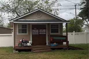 302 3rd St, Cuero, TX 77954 - Photo 7