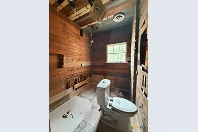 302 3rd St, Cuero, TX 77954 - Photo 21
