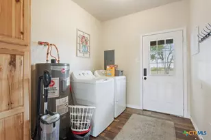 1028 Co Rd 108, Buckholts, TX 76518 - Photo 35