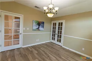 305 Waterstone, Victoria, TX 77901 - Photo 5