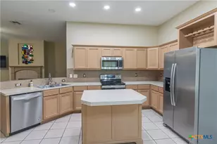 305 Waterstone, Victoria, TX 77901 - Photo 11