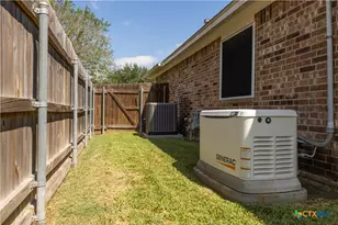 305 Waterstone, Victoria, TX 77901 - Photo 29