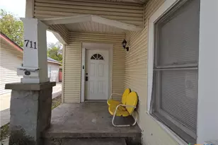 711 S 15th St, Temple, TX 76504 - Photo 1