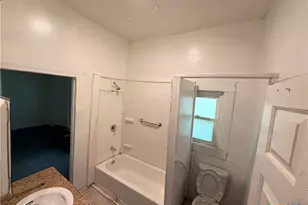 920 S 9th St, Temple, TX 76504 - Photo 5
