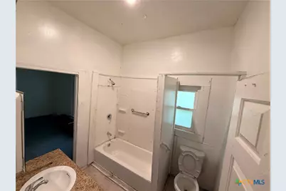 920 S 9th Street, Temple, TX 76504 - Photo 5