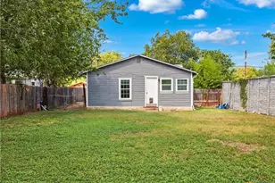 2553 W San Antonio St, New Braunfels, TX 78130 - Photo 21