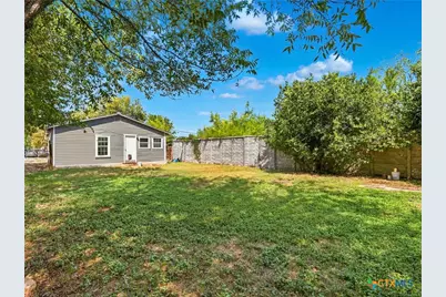 2553 W San Antonio Street, New Braunfels, TX 78130 - Photo 23