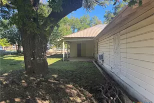 108 S Race St, Lampasas, TX 76550 - Photo 13