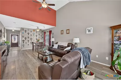 301 Maple Way, New Braunfels, TX 78132 - Photo 7