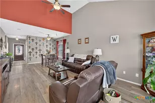 301 Maple Way, New Braunfels, TX 78132 - Photo 7