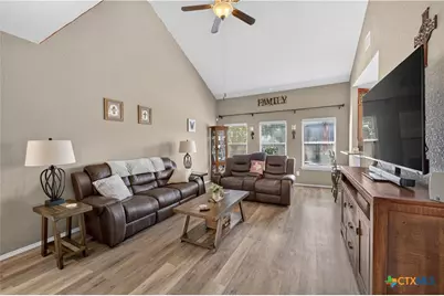 301 Maple Way, New Braunfels, TX 78132 - Photo 5