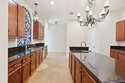 887 Lone Star Drive, New Braunfels, TX 78130 - Photo 15