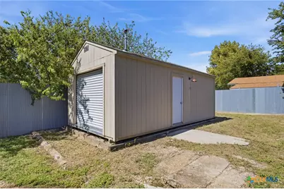 1112 W 1st Street, Lampasas, TX 76550 - Photo 29