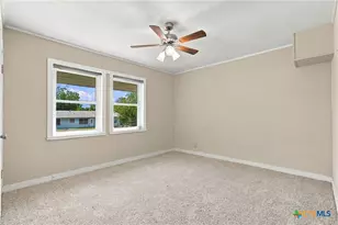 1112 W 1st St, Lampasas, TX 76550 - Photo 21