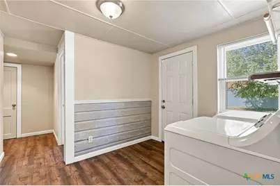 1112 W 1st Street, Lampasas, TX 76550 - Photo 27