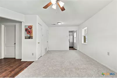 1112 W 1st Street, Lampasas, TX 76550 - Photo 7