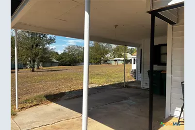 109 & 105 E Leon Street, Gatesville, TX 76528 - Photo 5