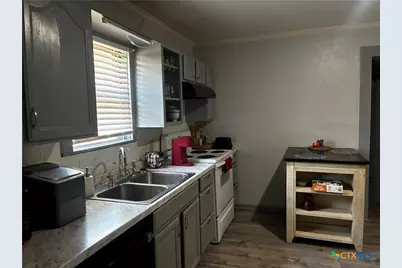 109 E Leon Street, Gatesville, TX 76528 - Photo 11
