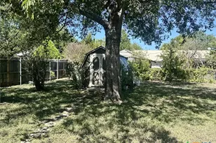 3417 Crown Dr, Gatesville, TX 76528 - Photo 17