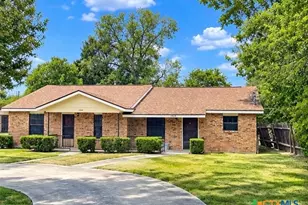 1312 S Mesquite Ave, New Braunfels, TX 78130 - Photo 1