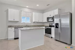 7503 Granger Cv, San Antonio, TX 78252 - Photo 9