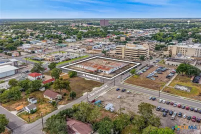 1301 E North Street, Victoria, TX 77901 - Photo 31