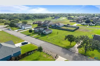809 Buttercup Drive, Edna, TX 77957 - Photo 33