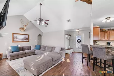 809 Buttercup Drive, Edna, TX 77957 - Photo 5
