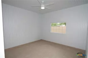 725 Lakeview Trail, Mcqueeney, TX 78123 - Photo 5