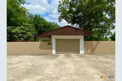 725 Lakeview Trail, Mcqueeney, TX 78123 - Photo 1