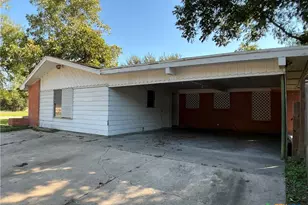 2101 E Mesquite Ln, Victoria, TX 77901 - Photo 13