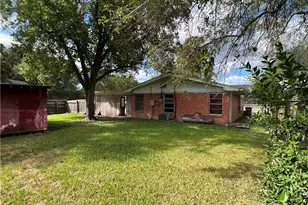 2101 E Mesquite Ln, Victoria, TX 77901 - Photo 23