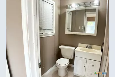 2101 E Mesquite Lane, Victoria, TX 77901 - Photo 11