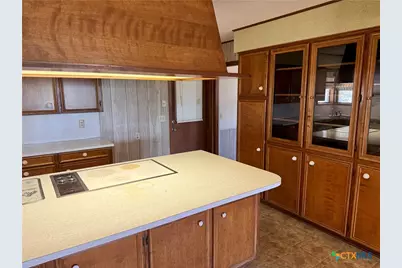 116 Creekview Drive, Canyon Lake, TX 78133 - Photo 21