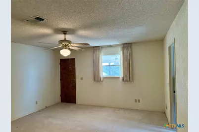 116 Creekview Drive, Canyon Lake, TX 78133 - Photo 17