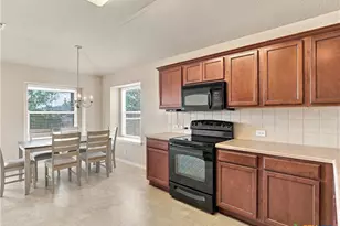 550 Briggs Dr, New Braunfels, TX 78130 - Photo 9