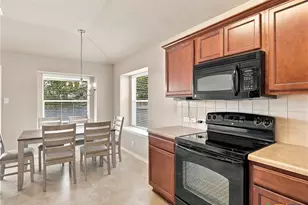 550 Briggs Dr, New Braunfels, TX 78130 - Photo 13