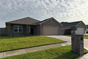 108 Boulder Ridge Dr, Cuero, TX 77954 - Photo 1