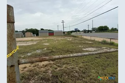 835 US Highway183 Avenue, Luling, TX 78648 - Photo 3