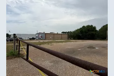 835 US Highway183 Avenue, Luling, TX 78648 - Photo 5