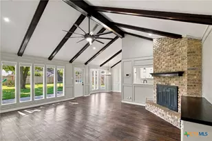 201 Nottingham Dr, Victoria, TX 77904 - Photo 9
