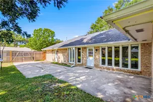 201 Nottingham Dr, Victoria, TX 77904 - Photo 31