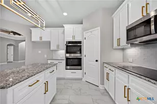 9000 Grand Oaks Ln, Killeen, TX 76542 - Photo 5