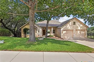 423 Elmwood Dr, New Braunfels, TX 78130 - Photo 47