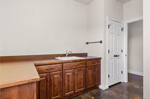 423 Elmwood Dr, New Braunfels, TX 78130 - Photo 39