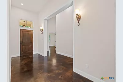 423 Elmwood Drive, New Braunfels, TX 78130 - Photo 3