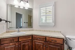 423 Elmwood Dr, New Braunfels, TX 78130 - Photo 37