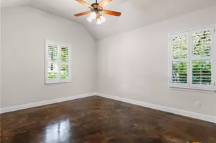423 Elmwood Dr, New Braunfels, TX 78130 - Photo 31